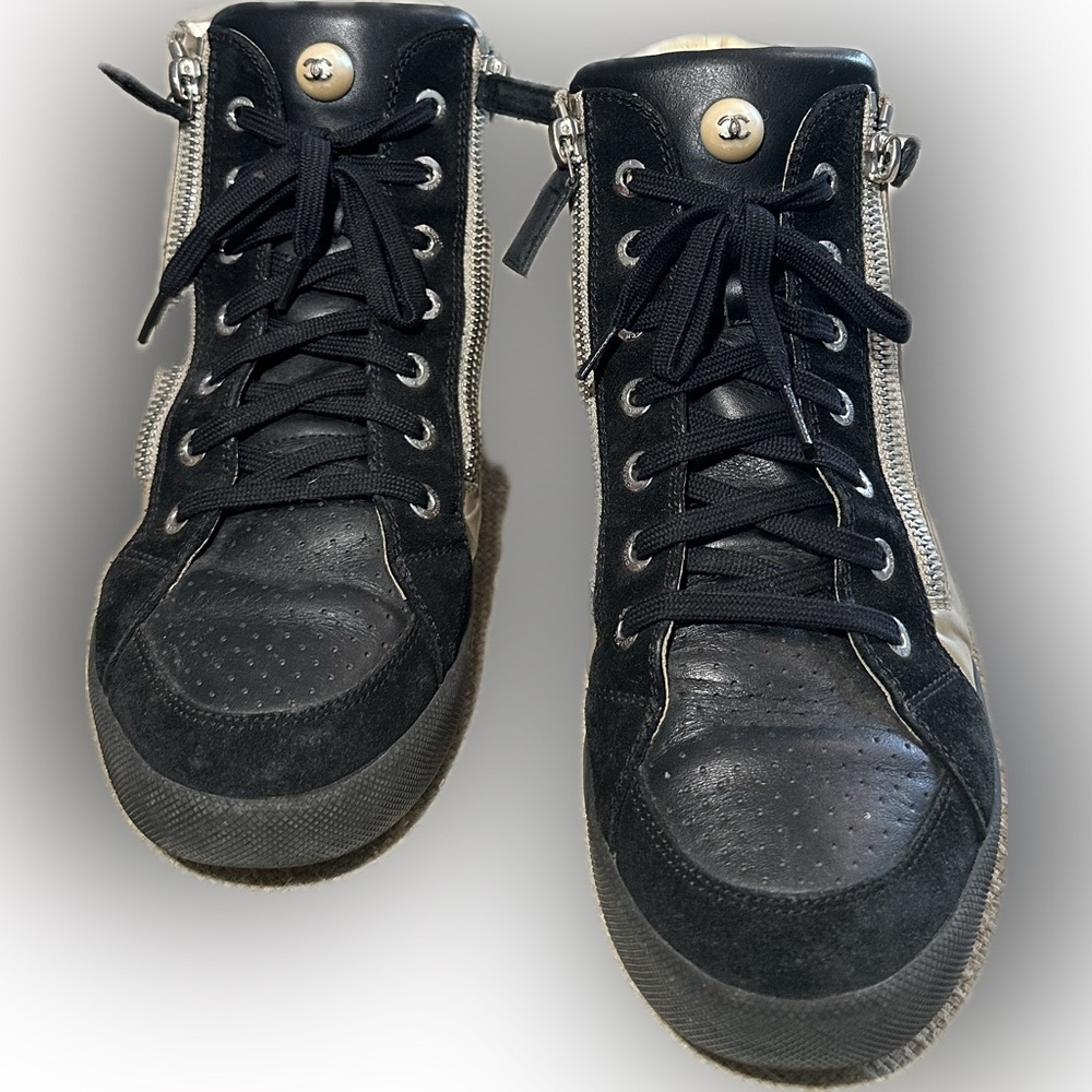 Chanel sneakers size 38